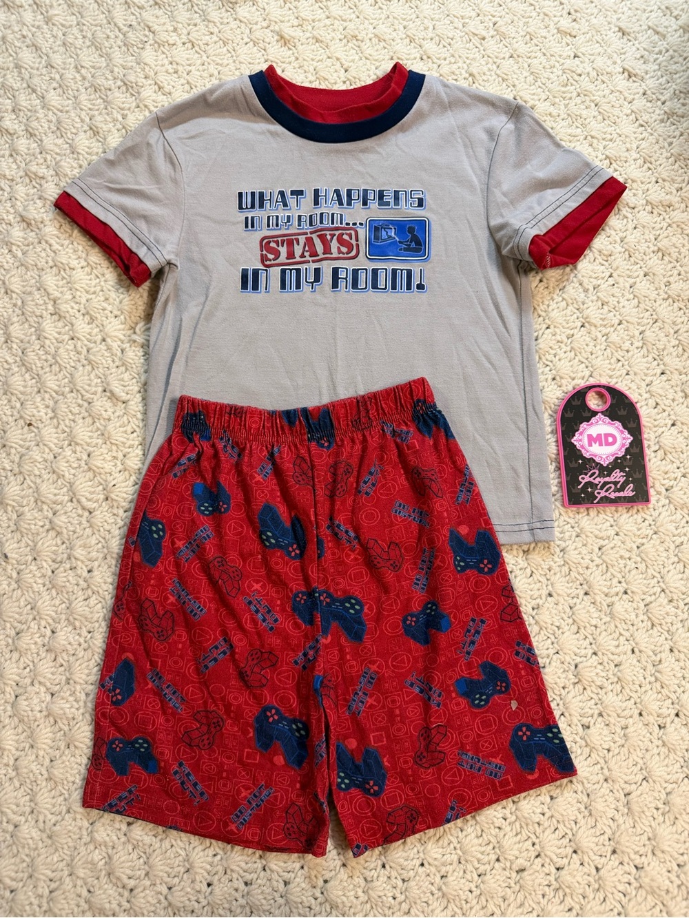 Kids Red & Gray 'What Happens in My Room' Pajama Set